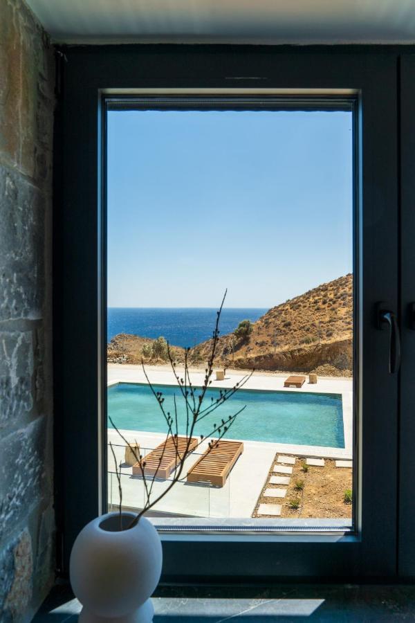 Celine Private Residences Lentas Luaran gambar