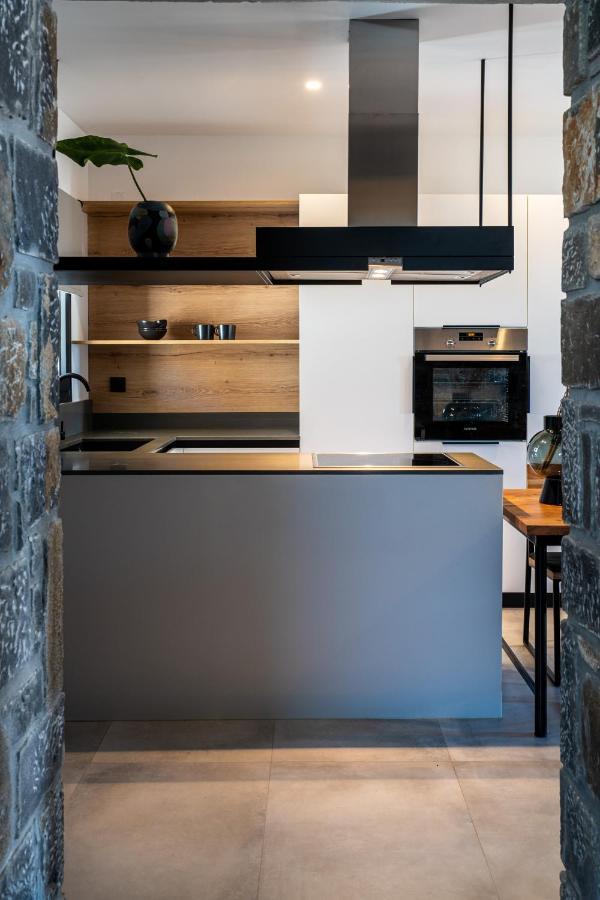 Celine Private Residences Lentas Luaran gambar