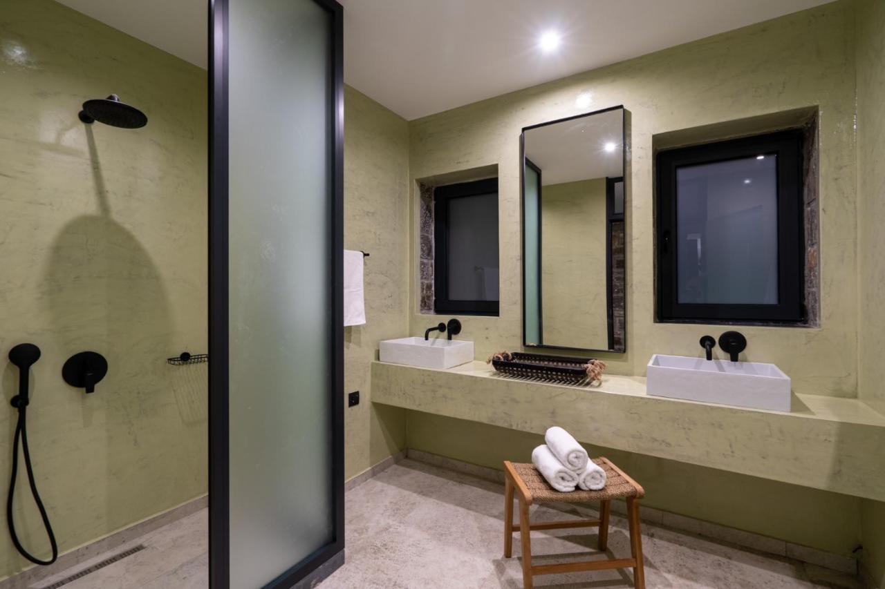 Celine Private Residences Lentas Luaran gambar