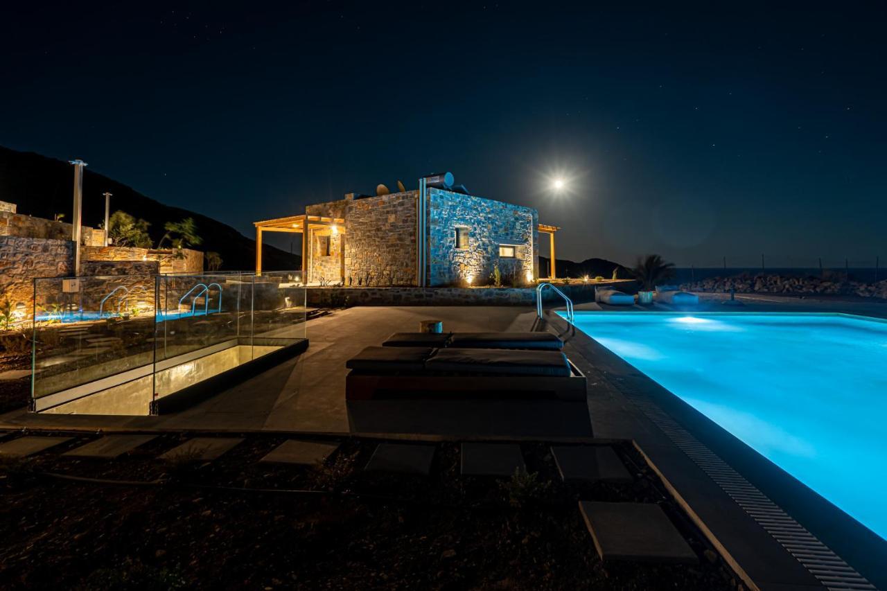 Celine Private Residences Lentas Luaran gambar