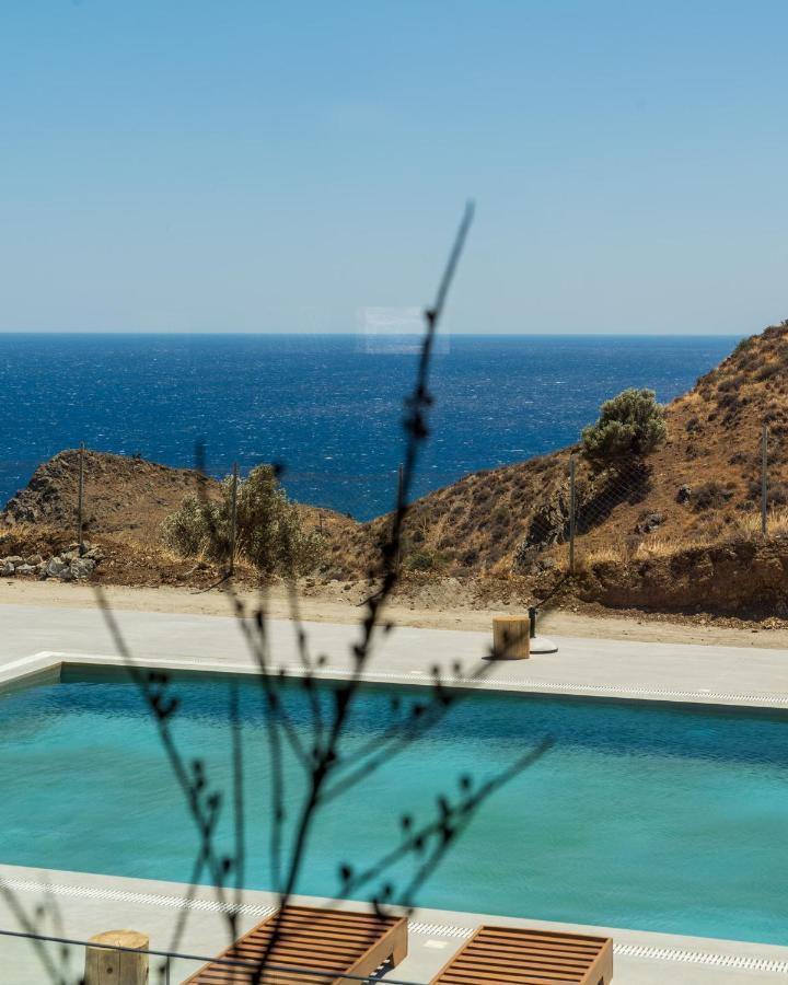Celine Private Residences Lentas Luaran gambar