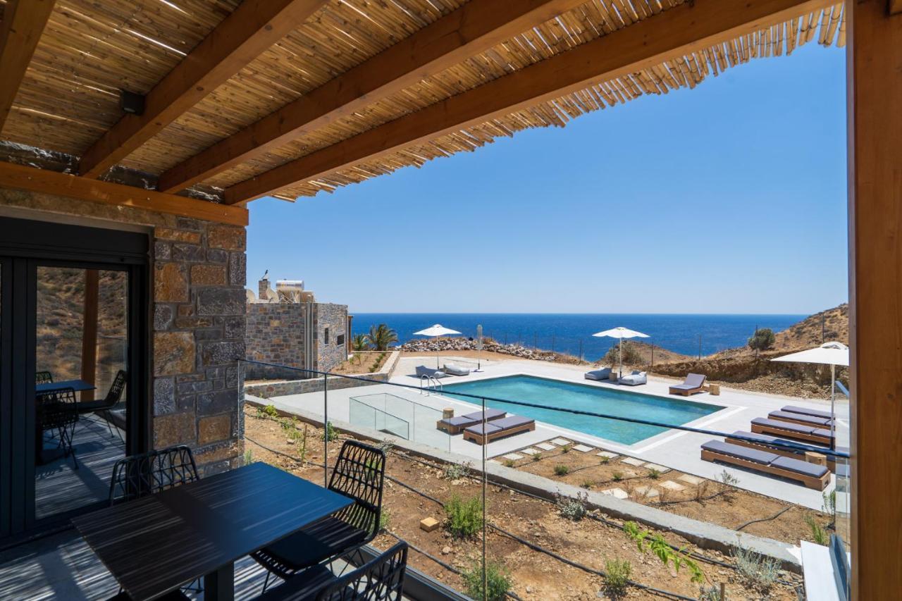 Celine Private Residences Lentas Luaran gambar