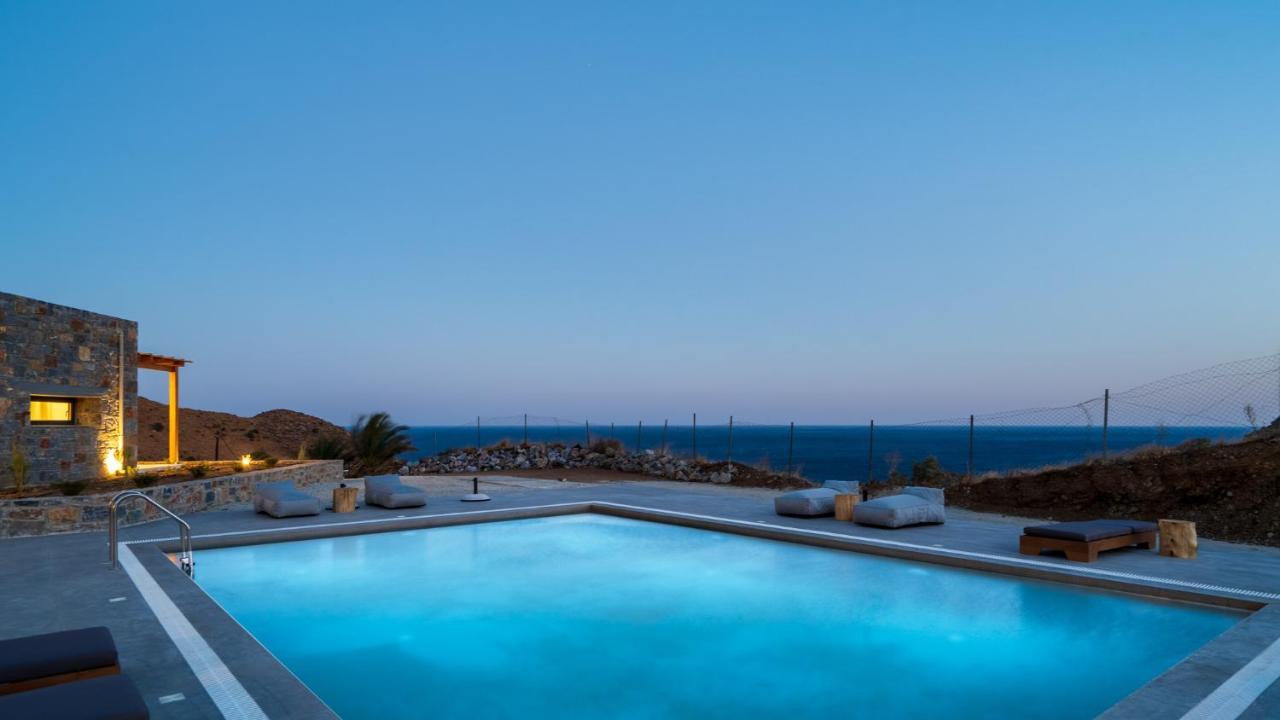Celine Private Residences Lentas Luaran gambar